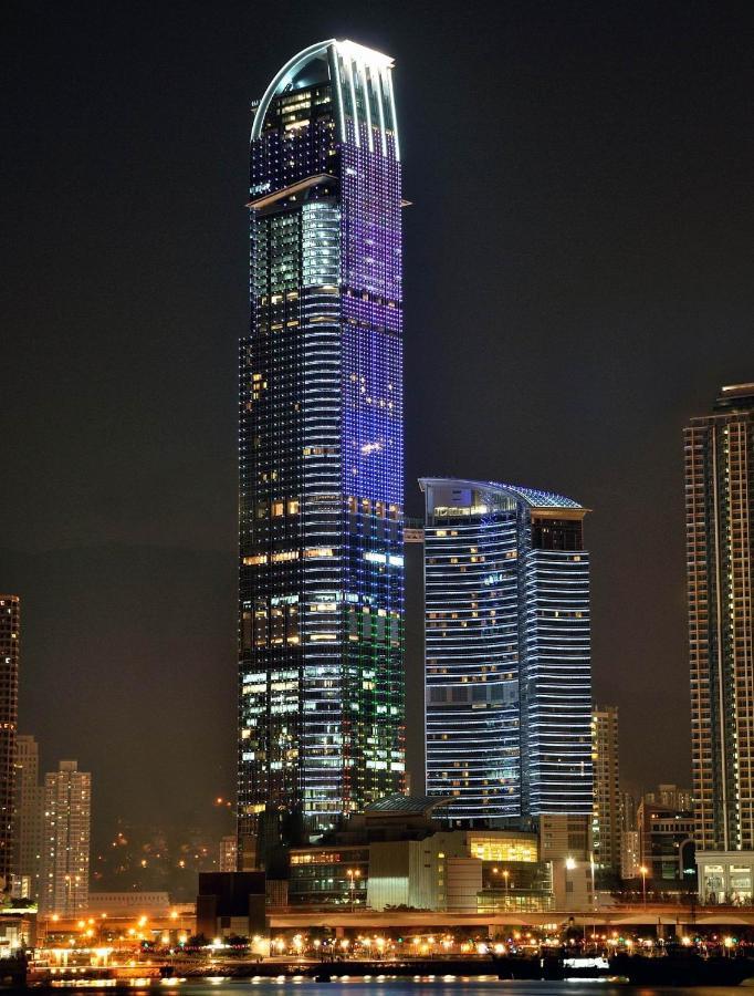 Nina Hotel Tsuen Wan West Hong Kong Luaran gambar The Empire at night