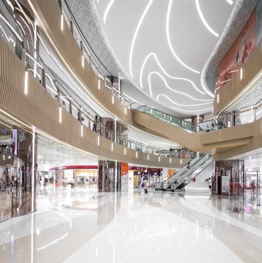 Nina Hotel Tsuen Wan West Hong Kong Luaran gambar Interior of the mall