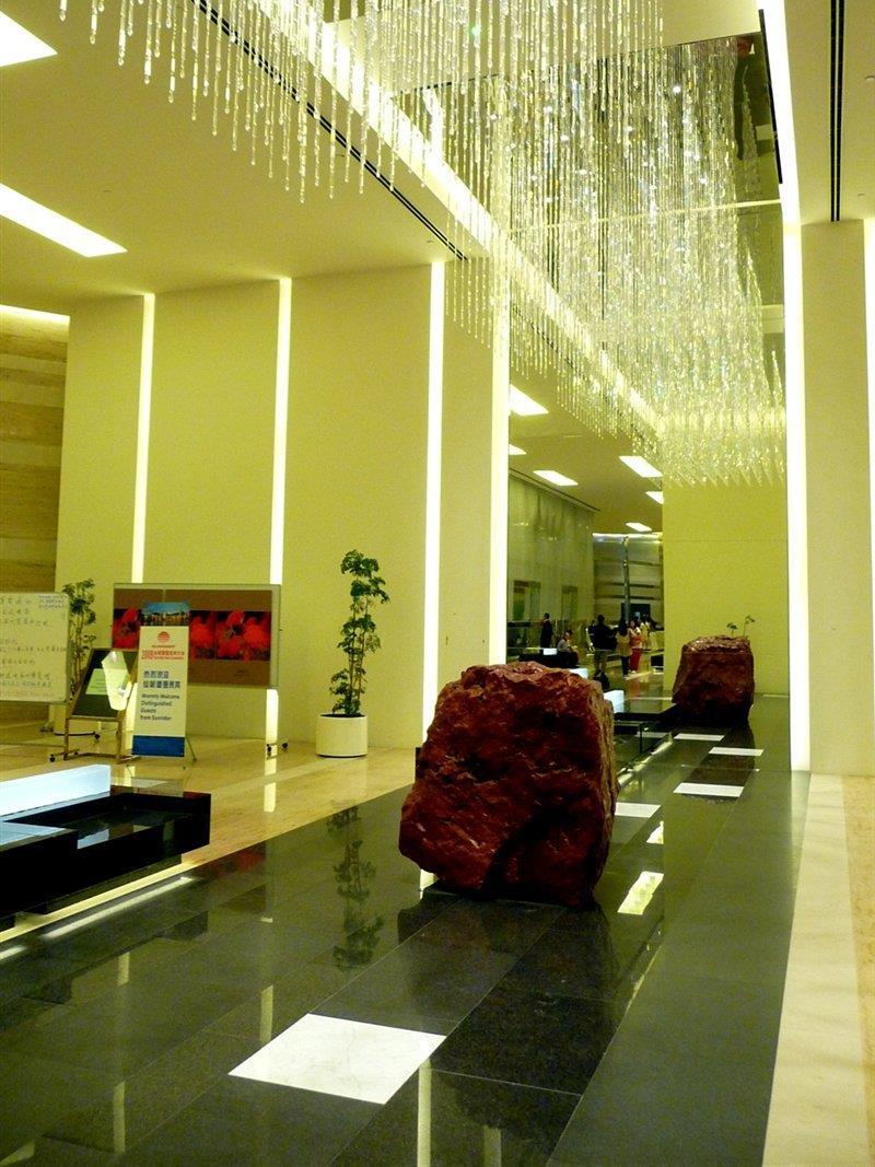 Nina Hotel Tsuen Wan West Hong Kong Luaran gambar The lobby of the hotel