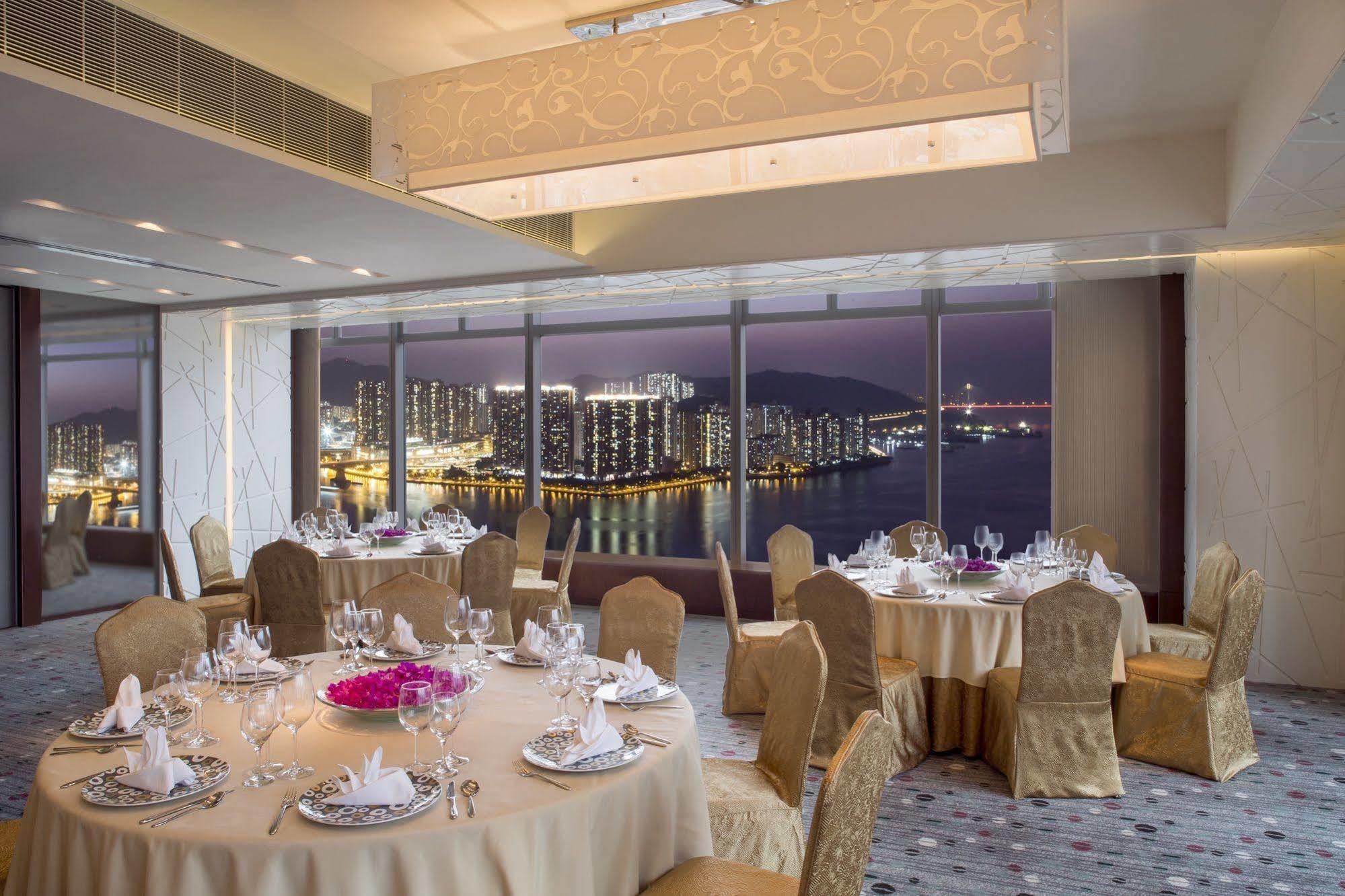 Nina Hotel Tsuen Wan West Hong Kong Luaran gambar The Harbour Room